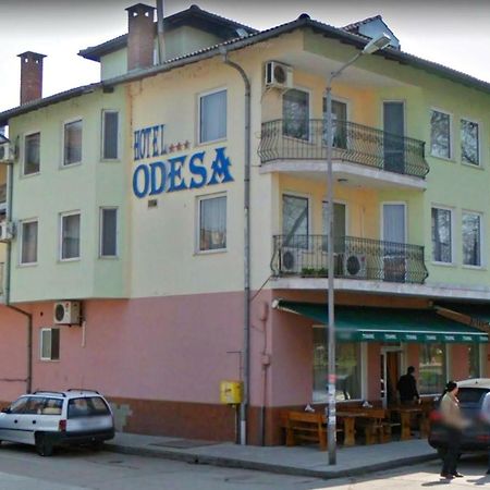 Семеен хотел Одеса Севлиево Екстериор снимка